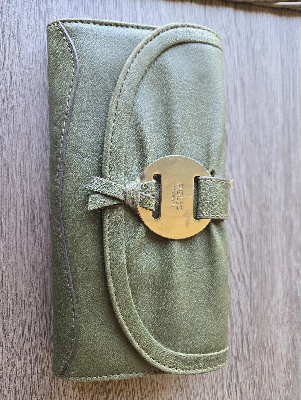 Relic Brand Olive Green Trifold Wallet Clutch Gold Hardware Vintage Y2K Boho